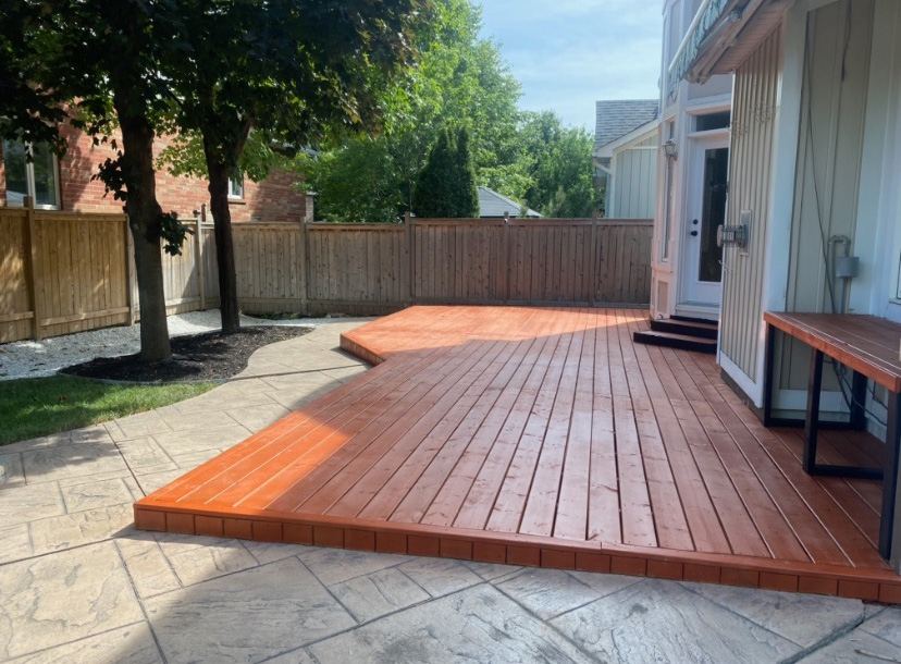 Custom Decking and Fence